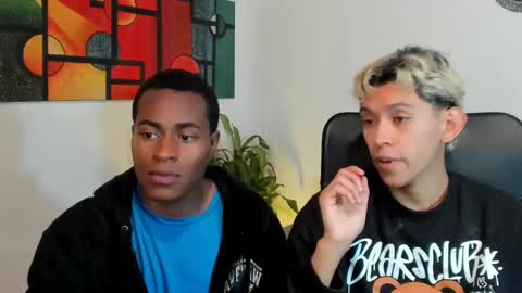 Snapshot of alan_scot chatting on February 20, 2025, 1:36 am Alan and Criss - WE JUST FRIENDS WITH BENEFITS BOTH VERS online show from February 20, 2025, 1:36 am