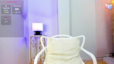 Snapshot of alana__rossetti chatting on April 9, 2026, 12:32 pm Alana online show from April 9, 2026, 12:32 pm