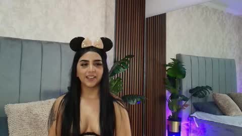 Alana online show from January 13, 2025, 5:02 pm