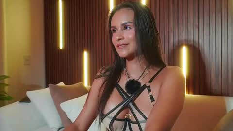 Snapshot of alana_haze chatting on June 1, 2026, 4:47 am Alana online show from June 1, 2026, 4:47 am