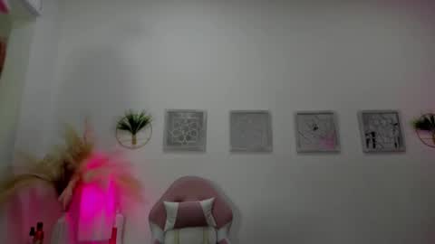 Alana  online show from December 14, 2024, 4:12 am