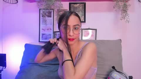 Alana online show from November 28, 2025, 1:03 pm