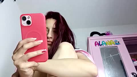 isabella online show from February 24, 2026, 8:01 am