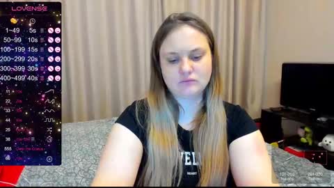 Snapshot of alanabrox chatting on December 19, 2024, 12:23 pm Julia online show from December 19, 2024, 12:23 pm