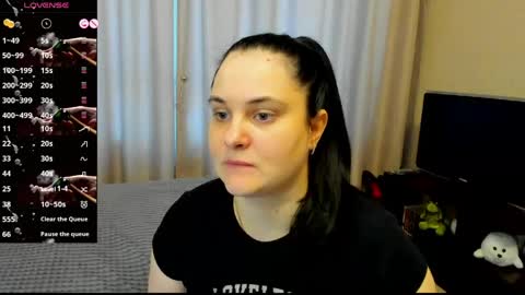 Julia online show from April 4, 2026, 12:02 pm