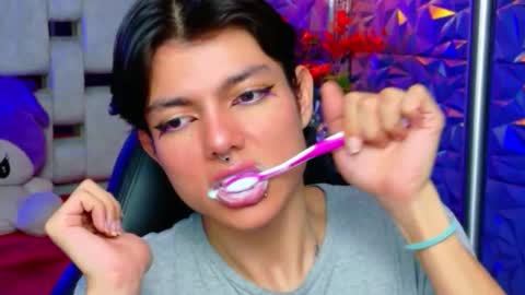 ALAN DEL REY online show from February 25, 2026, 5:22 pm