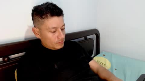 Snapshot of alann_snow chatting on February 5, 2025, 11:55 am Alann online show from February 5, 2025, 11:55 am