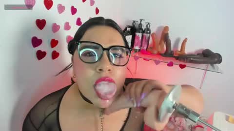 Snapshot of alanna_sloppy chatting on May 16, 2026, 1:13 am alana silver online show from May 16, 2026, 1:13 am