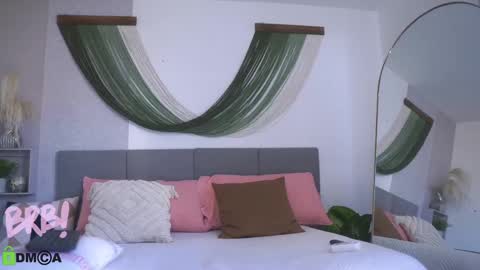 alannathomson online show from February 16, 2025, 7:38 pm