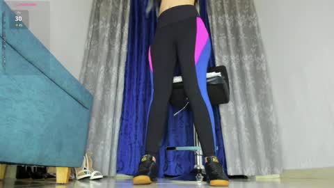 Snapshot of alannis_blue1 chatting on April 7, 2026, 4:02 am ALANNIS online show from April 7, 2026, 4:02 am