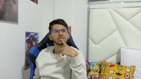 Snapshot of alanvilla_lobo chatting on October 8, 2025, 12:58 pm alanvilla_lobo online show from October 8, 2025, 12:58 pm