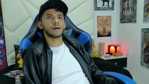 Snapshot of alanvilla_lobo chatting on October 10, 2025, 7:35 pm alanvilla_lobo online show from October 10, 2025, 7:35 pm