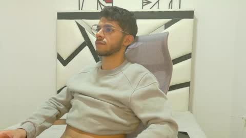 Snapshot of alanvilla_lobo chatting on October 11, 2025, 7:34 pm alanvilla_lobo online show from October 11, 2025, 7:34 pm
