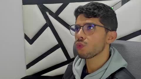 Snapshot of alanvilla_lobo chatting on October 13, 2025, 7:14 pm alanvilla_lobo online show from October 13, 2025, 7:14 pm