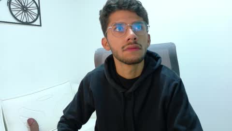 Snapshot of alanvilla_lobo chatting on October 18, 2025, 12:28 pm alanvilla_lobo online show from October 18, 2025, 12:28 pm