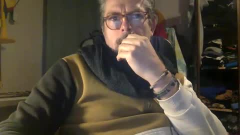 Snapshot of albandant chatting on February 19, 2025, 5:49 pm albandant online show from February 19, 2025, 5:49 pm