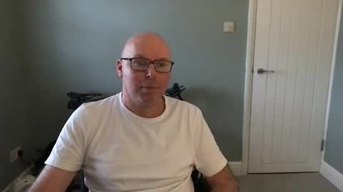 Snapshot of alc300170 chatting on February 20, 2025, 2:02 pm alc300170 online show from February 20, 2025, 2:02 pm