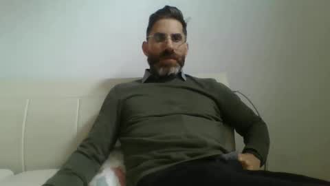 Snapshot of alcatrazcage chatting on December 4, 2024, 12:03 pm Alcatrazcage online show from December 4, 2024, 12:03 pm