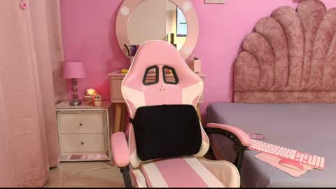 aldana_stone online show from April 5, 2026, 9:34 pm