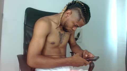 ale_squirt333 online show from February 13, 2026, 2:24 pm