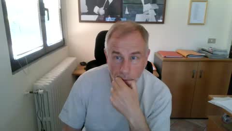 Snapshot of aleandela chatting on June 17, 2026, 1:56 pm aleandela online show from June 17, 2026, 1:56 pm
