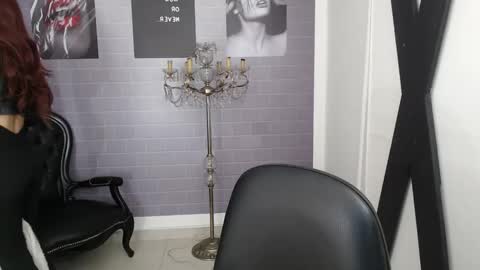 Snapshot of aleesha_cameron02 chatting on October 23, 2025, 12:15 pm Ale online show from October 23, 2025, 12:15 pm