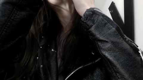 Snapshot of aleesha_cameron02 chatting on October 28, 2025, 12:09 pm Ale online show from October 28, 2025, 12:09 pm