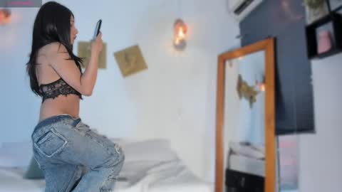 aleexiiaa online show from February 9, 2026, 12:09 pm