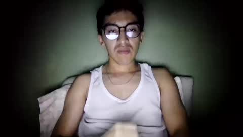 Snapshot of aleexrune chatting on October 10, 2025, 3:27 am aleexrune online show from October 10, 2025, 3:27 am