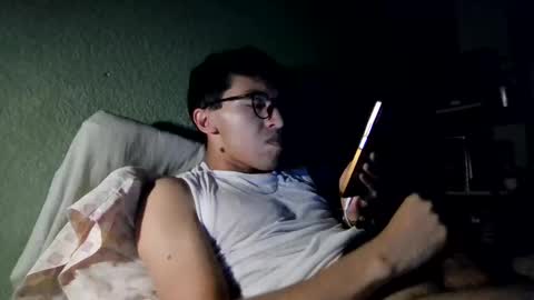 Snapshot of aleexrune chatting on October 22, 2025, 4:13 am aleexrune online show from October 22, 2025, 4:13 am