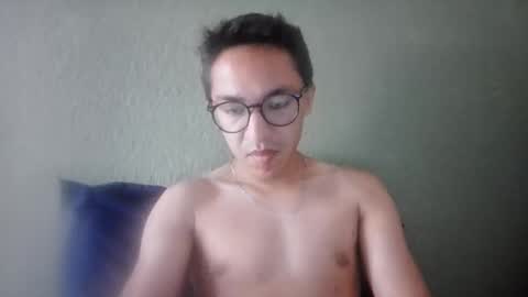 Snapshot of aleexrune chatting on May 6, 2026, 3:17 pm aleexrune online show from May 6, 2026, 3:17 pm