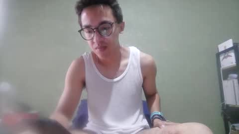 Snapshot of aleexrune chatting on May 8, 2026, 8:58 pm aleexrune online show from May 8, 2026, 8:58 pm