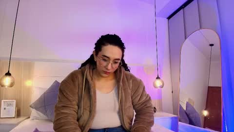 Alehia Cute online show from October 12, 2025, 2:05 pm