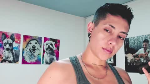 Alejandra online show from February 3, 2025, 8:35 pm