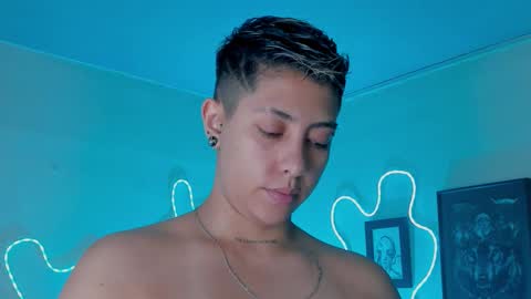 Alejandra online show from March 26, 2026, 3:39 pm