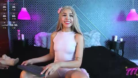 aleja_bloom online show from February 20, 2026, 12:05 pm