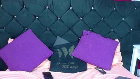 Snapshot of aleja_spearsx chatting on June 10, 2026, 12:04 pm Alejandra online show from June 10, 2026, 12:04 pm