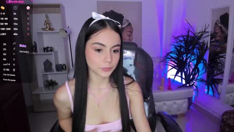 Alejandra online show from February 6, 2025, 2:26 pm