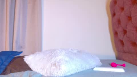 alejandra_dunn1 online show from May 15, 2026, 11:34 pm