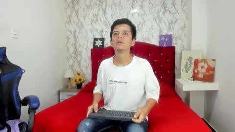 ALEJANDRA JAMES online show from April 18, 2026, 11:14 am