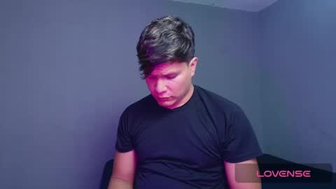 Snapshot of alejandro_vt chatting on October 27, 2025, 3:21 am Alejandro G online show from October 27, 2025, 3:21 am