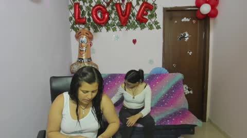 Snapshot of alejita_smithh chatting on February 22, 2025, 12:51 pm zoe and Kataleya online show from February 22, 2025, 12:51 pm