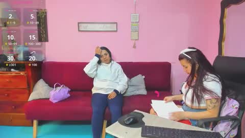 Snapshot of alejita_smithh chatting on November 1, 2025, 8:44 pm zoe and Kataleya online show from November 1, 2025, 8:44 pm