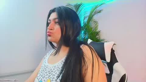 aleja online show from October 4, 2025, 2:53 am