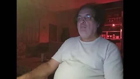 alejito16 online show from April 13, 2026, 4:51 am