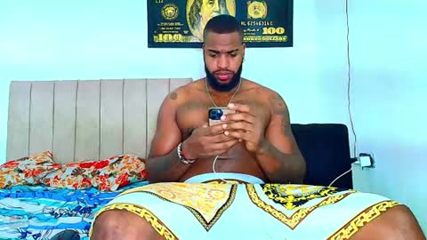alejo_21cm online show from July 1, 2026, 1:13 pm