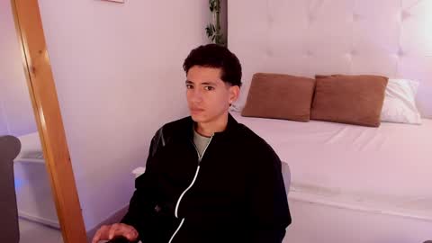 alejo_exotic online show from June 8, 2026, 1:11 pm