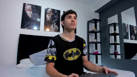 alejo_gray1 online show from January 10, 2026, 7:15 pm