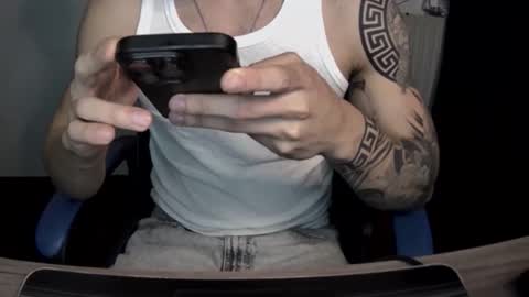 alejoduarte16 online show from February 8, 2026, 2:09 pm