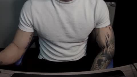 alejoduarte16 online show from February 14, 2026, 5:10 pm